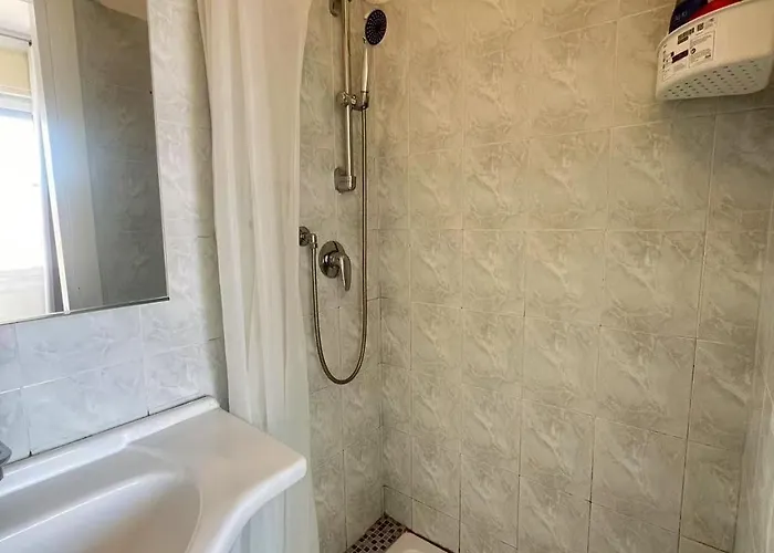 Moon 6 Casa de hóspedes Mestre